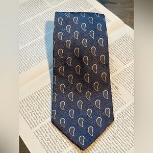 XMI Platinum Handmade 100% Silk Tie